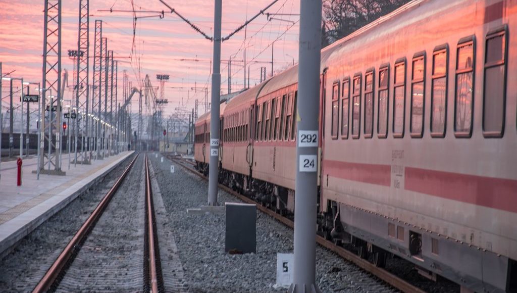 Na dworcach wciąż najwięcej barier dla osób niewidomych - Polski