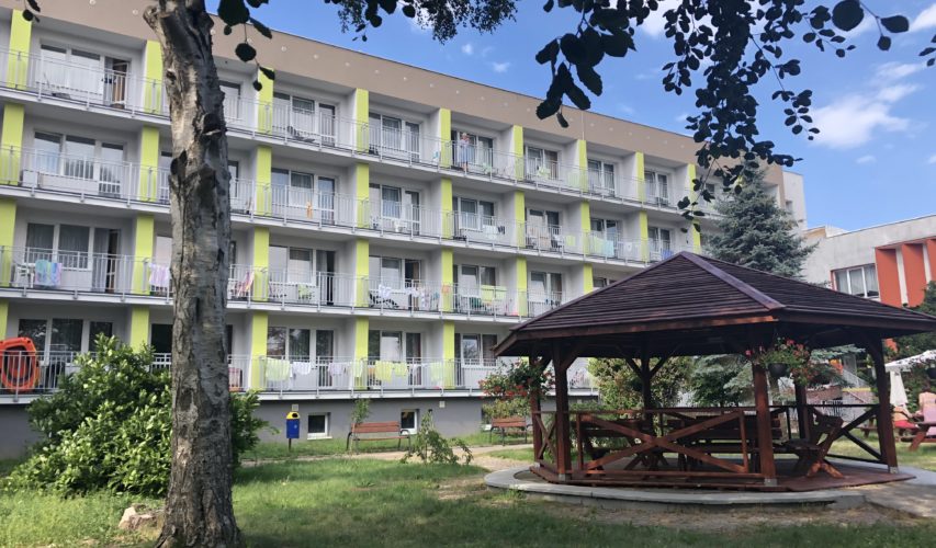 Zdjęcie przedstawiające Ośrodek Leczniczo-Rehabilitacyjny Klimczok w Ustroniu Morskim.