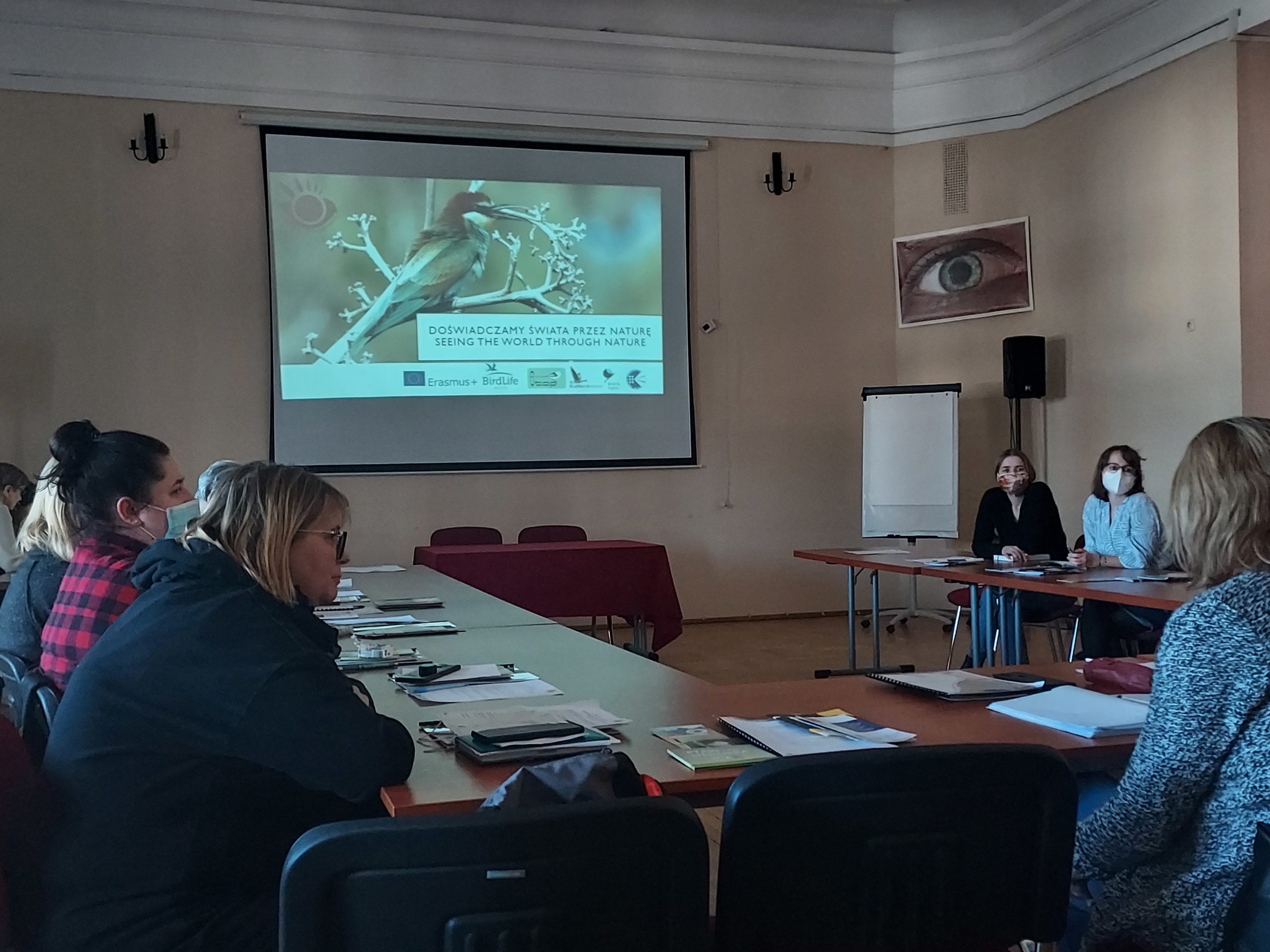 Uczestnicy spotkania na temat edukacji ekologicznej dla dzieci niewidomych i słabowidzących