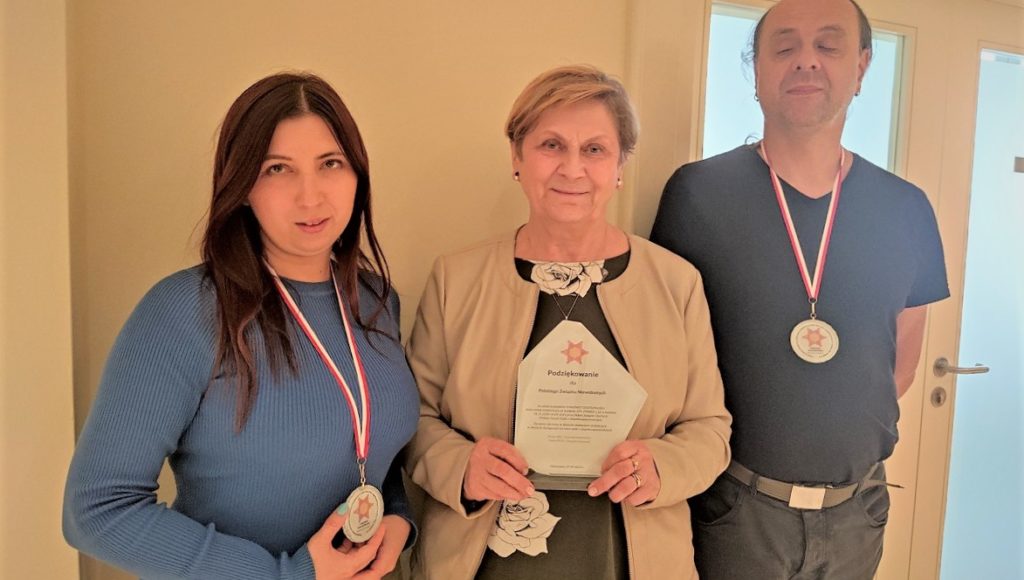 Przedstawiciele PZN z wyróżnieniem Strażnicy Dostępności