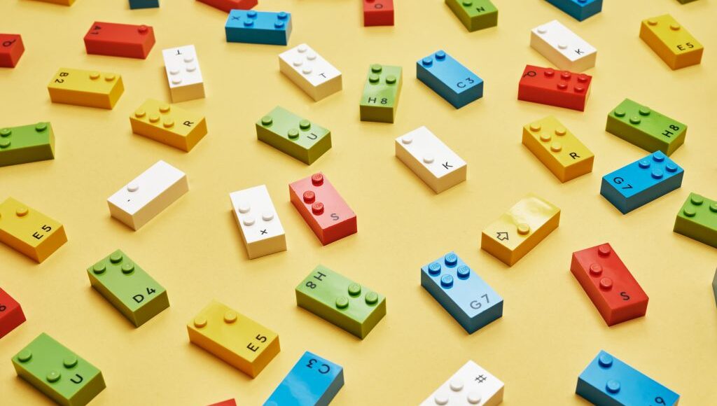 Klocki LEGO do nauki brajla.