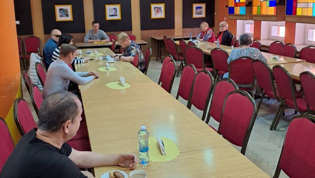 Uczestnicy szkolenia w ośrodku PZN "Klimczok".