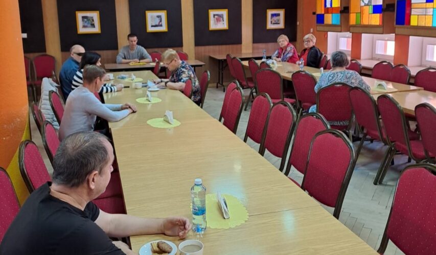 Uczestnicy szkolenia w ośrodku PZN "Klimczok".