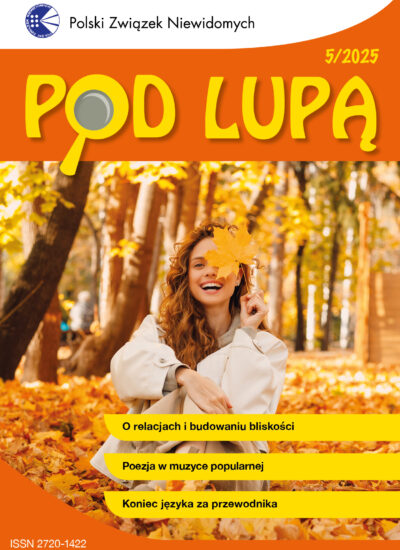 Na okładkce młoda dziewczyna trzymająca liść i zakrywająca nim jedno oko.