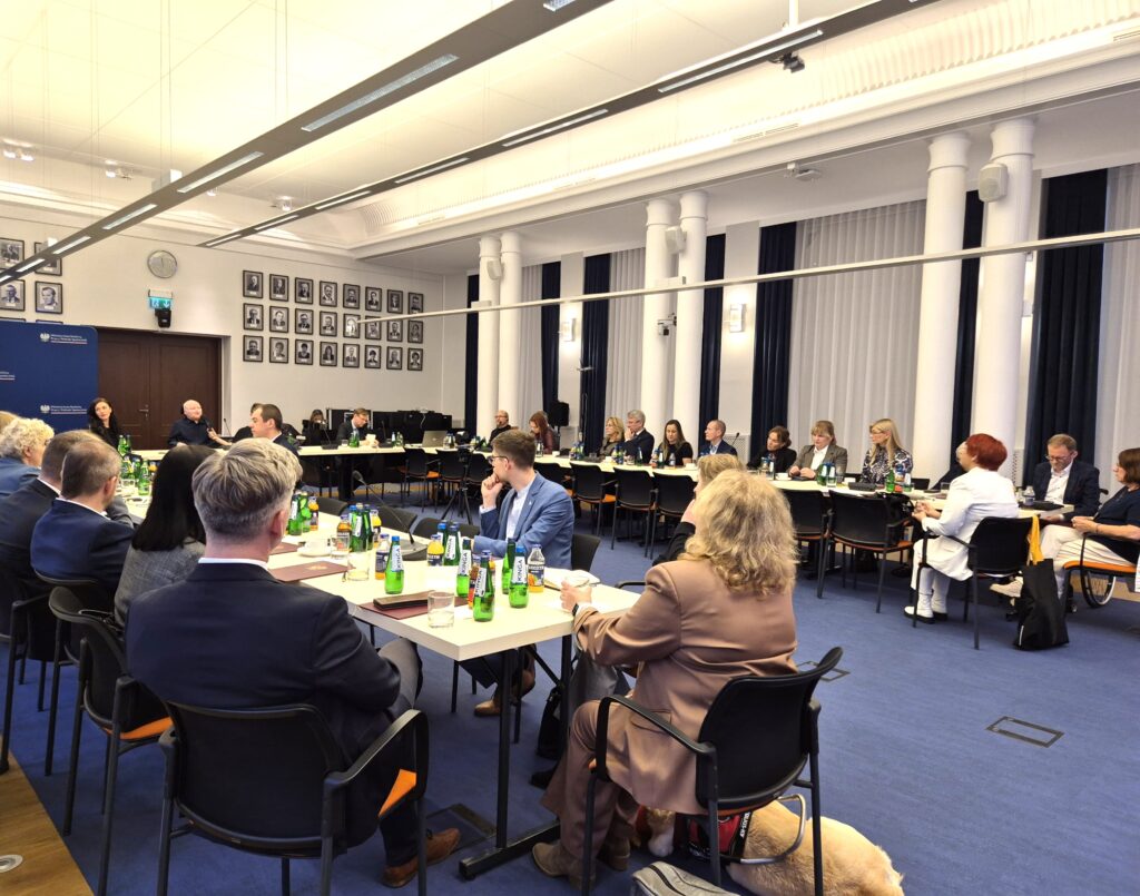 Na zdjęciu Krajowa Rada Konsultacyjna ds. Osób z Niepełnosprawnościami