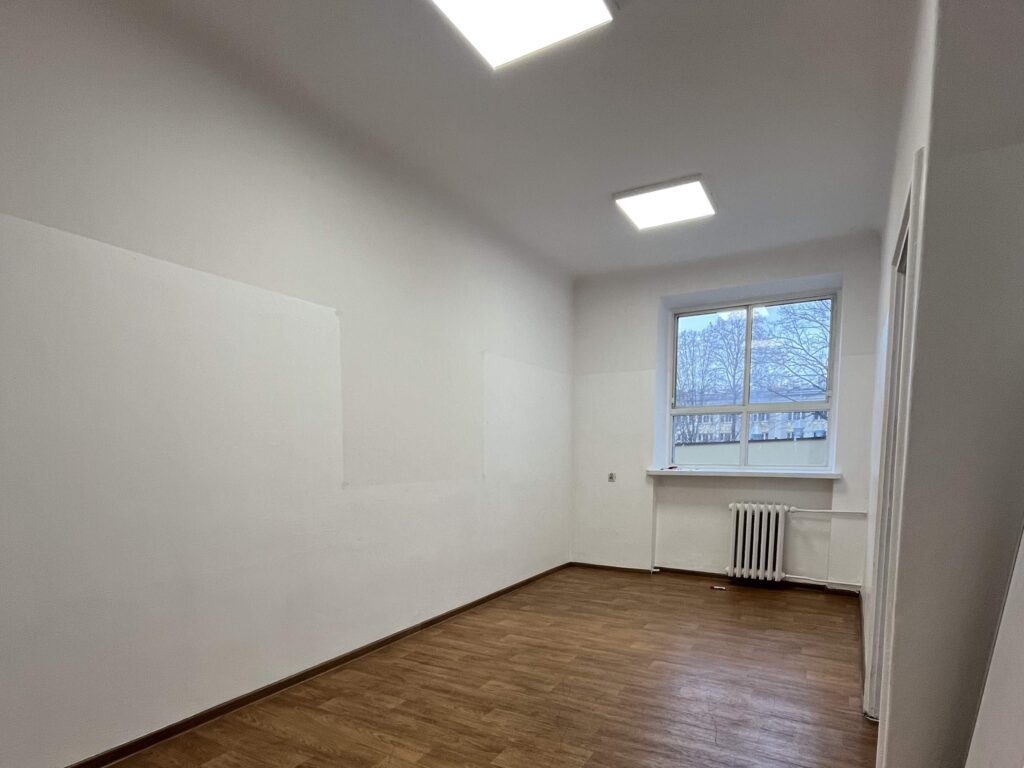 Pokój biurowy na ul. Jasnej w Warszawie.