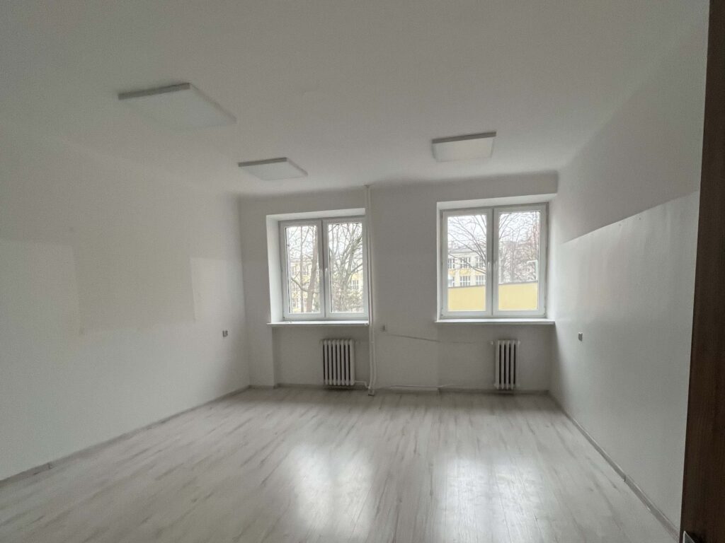 Pokój biurowy na ul. Jasnej w Warszawie.