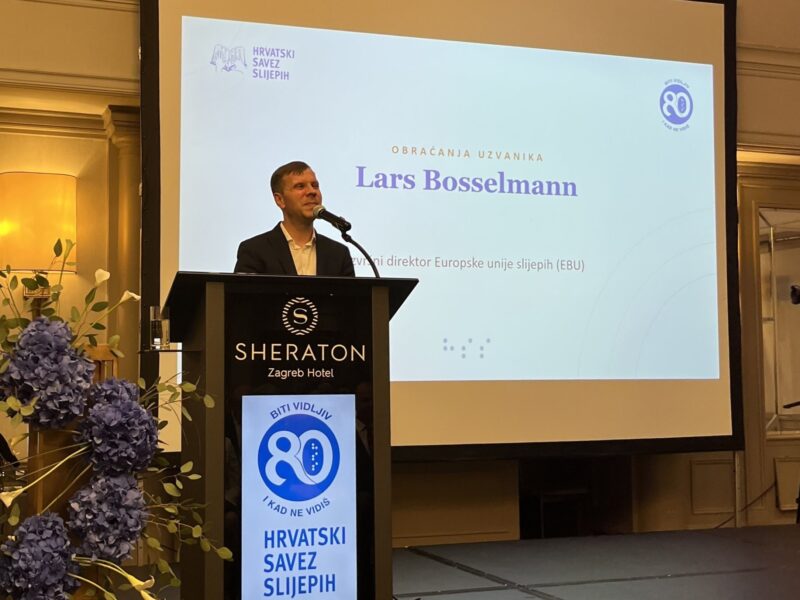 Lars Bosselmann z EBU dziękuję za wyróżnienie w trakcie gali jubileuszowej w Zagrzebiu.